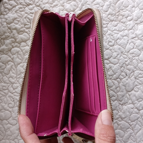 FOSSIL WRISTLET WALLETT - Picture 6 of 8